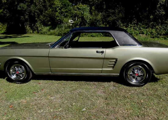 ford_mustang_1966_coupe_green_petrol_garage_4.jpg