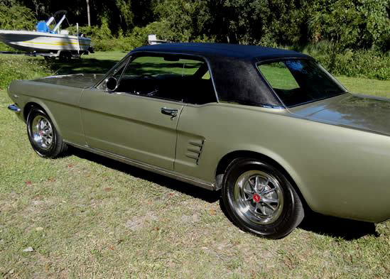 ford_mustang_1966_coupe_green_petrol_garage_5.jpg